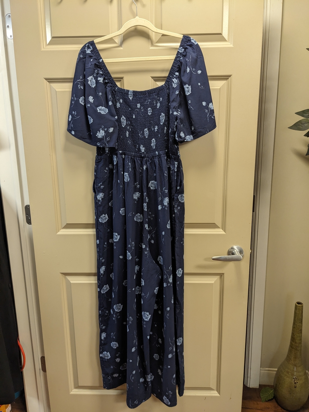 Torrid Floral Smocked Flutter Sleeve Wide-Leg Jumpsuit Size 1X (14-16) - Picture 10 of 16